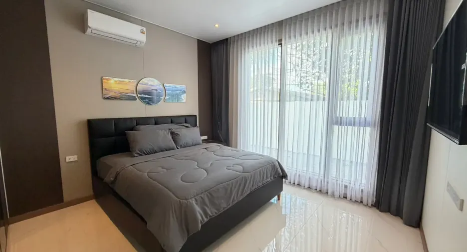 For rent and for sale 5 bedrooms house in Na Jomtien, Pattaya