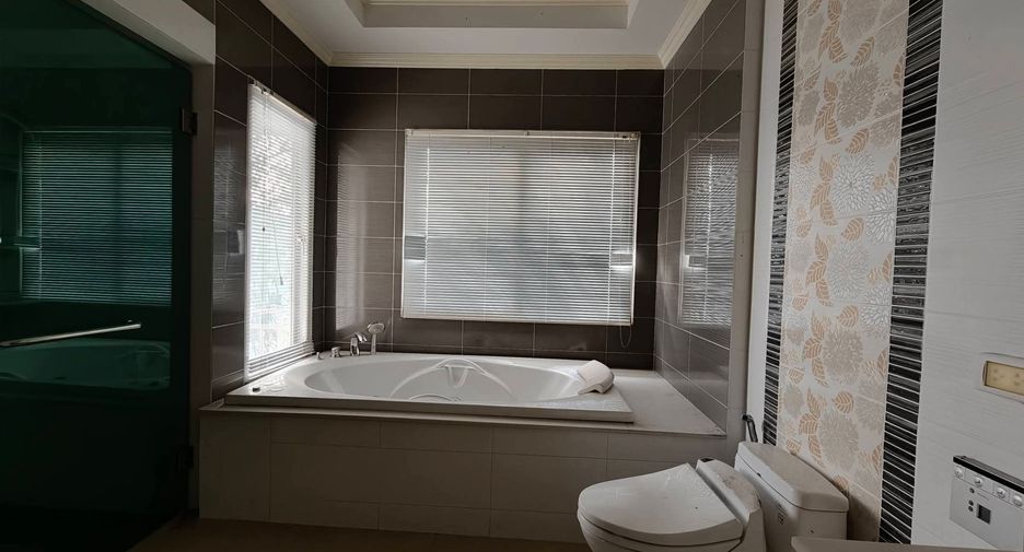 For sale 5 ベッドルーム villa in San Sai, Chiang Mai