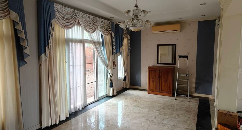 For sale 5 ベッドルーム villa in San Sai, Chiang Mai
