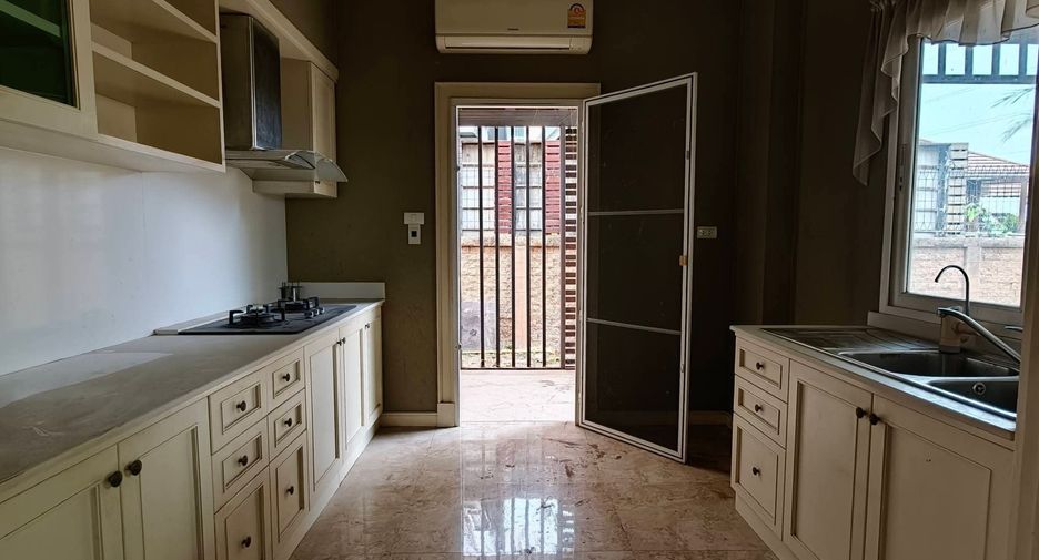 For sale 5 ベッドルーム villa in San Sai, Chiang Mai