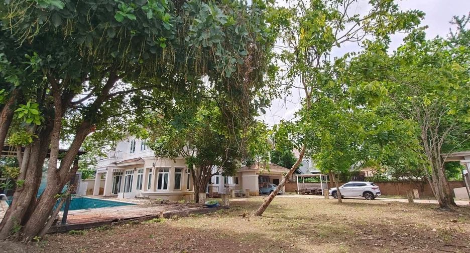 For sale 5 ベッドルーム villa in San Sai, Chiang Mai