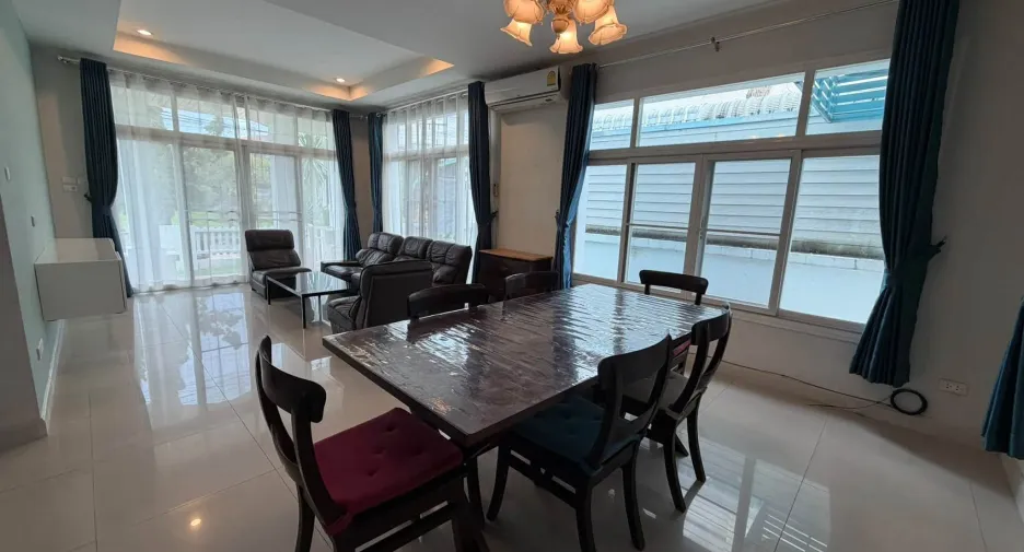 Haus zur Miete mit 3 Zimmer in Mueang Chiang Mai, Chiang Mai