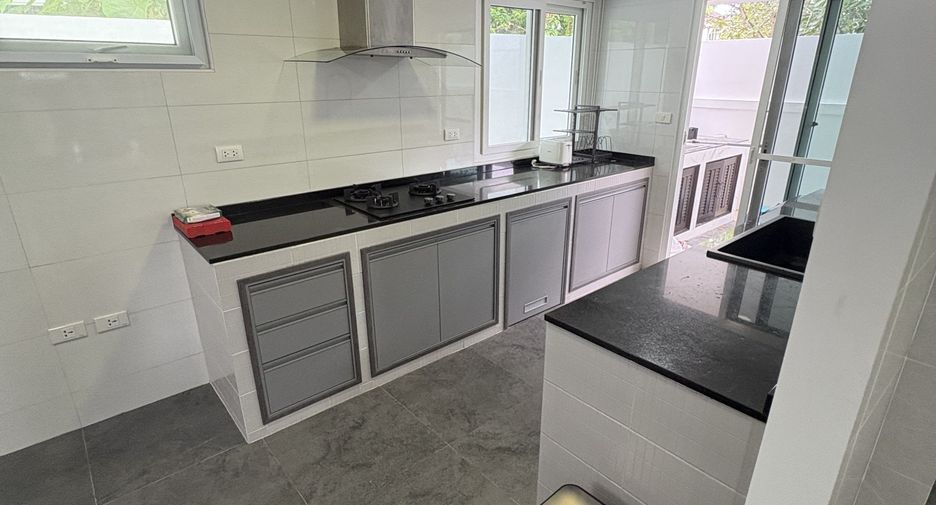 For sale and for rent 4 bedrooms house in Thalang, Phuket