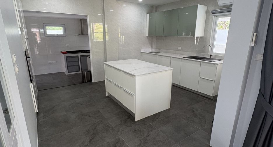 For sale and for rent 4 bedrooms house in Thalang, Phuket