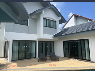 À louer 3 chambres maison à Mueang Phuket, Phuket