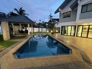 À louer 3 chambres maison à Mueang Phuket, Phuket
