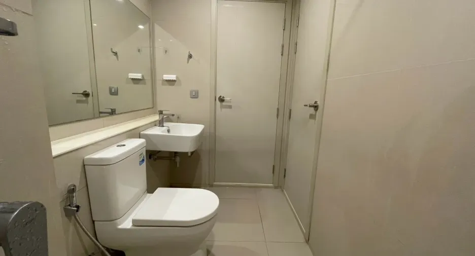 Продажа и аренда 1 кровать кондо в Mueang Samut Prakan, Самутпракан