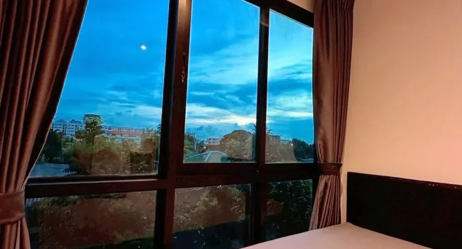 For sale 1 bed condo in Bang Kapi, Bangkok