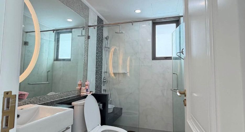 Wohnung zum Kauf mit 4 Zimmer in Watthana, Bangkok