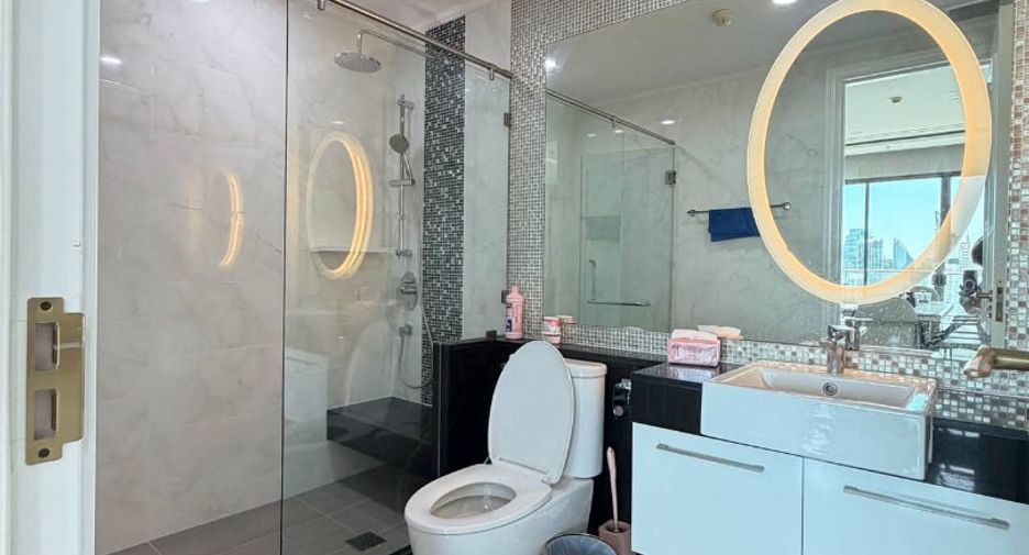 Wohnung zum Kauf mit 4 Zimmer in Watthana, Bangkok