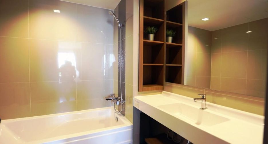 For rent 1 bed condo in Phra Khanong, Bangkok