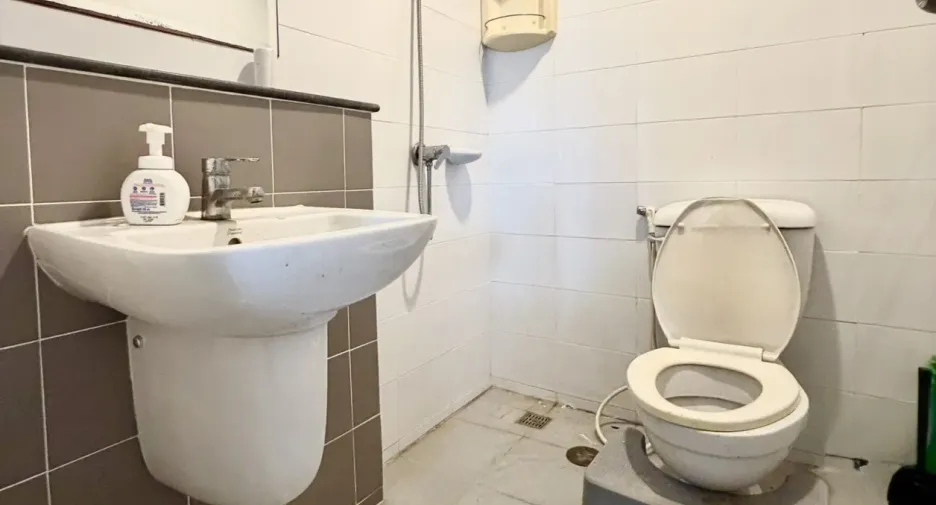 For sale 3 bedrooms townhouse in Mueang Pathum Thani, Pathum Thani