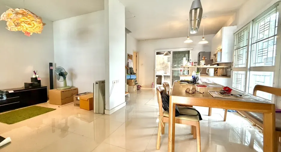 For sale 3 bedrooms townhouse in Mueang Pathum Thani, Pathum Thani