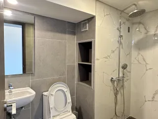 Condo en venta de 2 habitaciones en Khan Na Yao, Bangkok