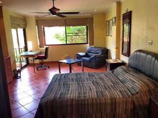 À louer 2 chambres condo à Bang Lamung, Chonburi