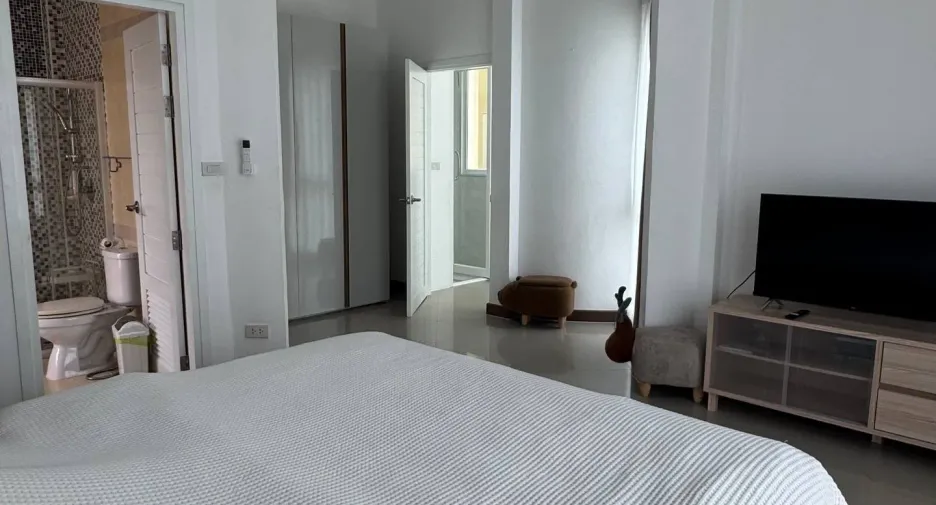 À louer 3 chambres maison à Mueang Phuket, Phuket