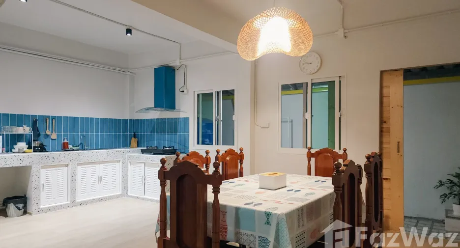 Casa adosada en alquiler de 3 habitaciones en Mueang Chiang Mai, Chiang Mai