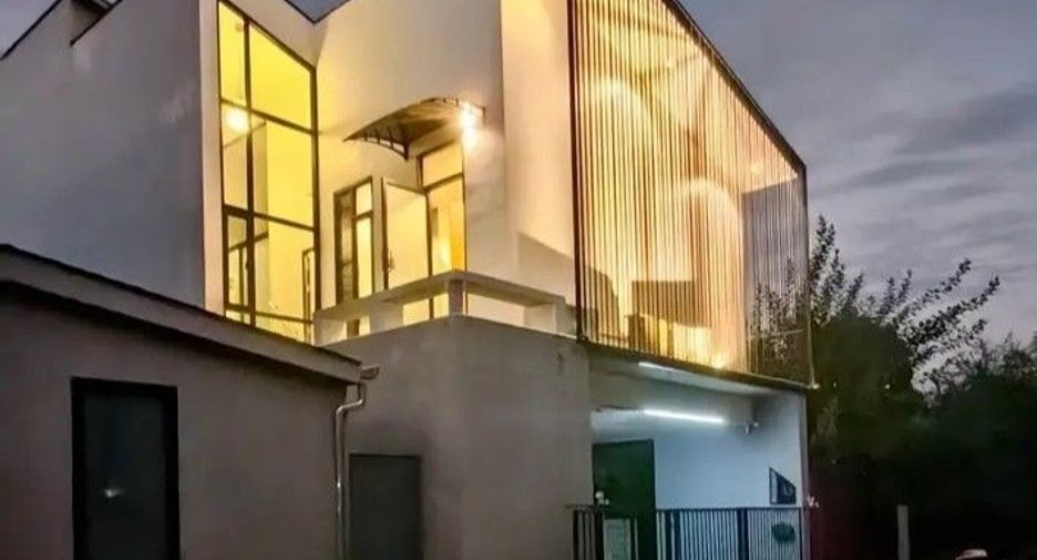 Villa en venta y en alquiler de 4 habitaciones en Thalang, Phuket