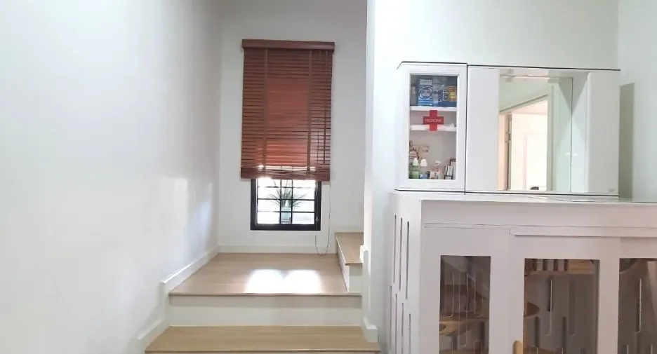 For sale 4 bedrooms house in Si Racha, Chonburi