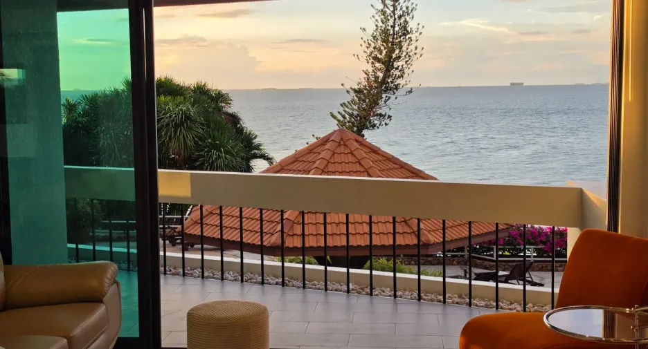 For rent 1 bed condo in Bang Lamung, Chonburi