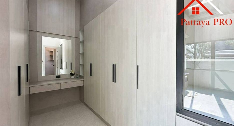 Haus zum Kauf mit 4 Zimmer in Bang Lamung, Chonburi