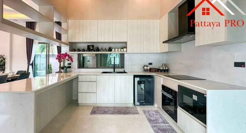 Haus zum Kauf mit 4 Zimmer in Bang Lamung, Chonburi