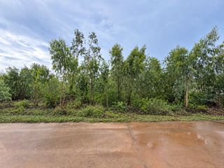 出售 土地 在 Pran Buri, 班武里府