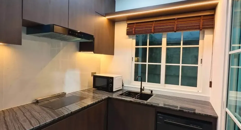 ให้เช่า 5 ห้องนอน บ้านเดี่ยว ใน บางพลี, สมุทรปราการ