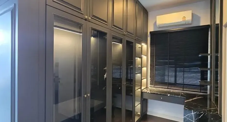 ให้เช่า 4 ห้องนอน บ้านเดี่ยว ใน บางกะปิ, กรุงเทพฯ