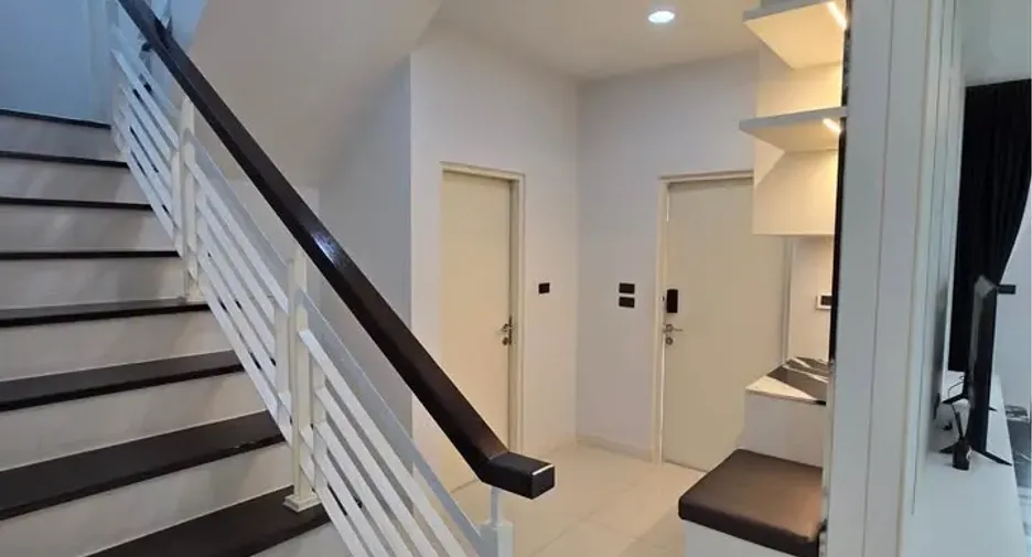 ให้เช่า 4 ห้องนอน บ้านเดี่ยว ใน บางกะปิ, กรุงเทพฯ