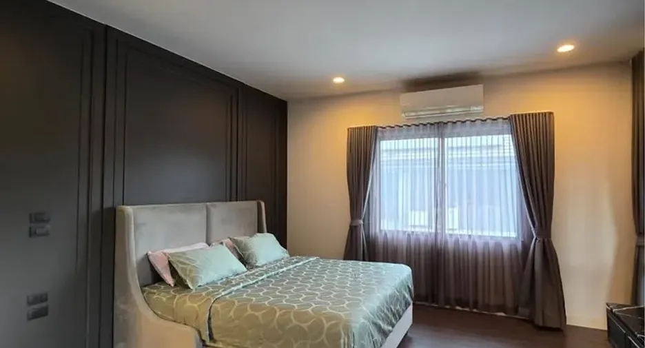 ให้เช่า 4 ห้องนอน บ้านเดี่ยว ใน บางกะปิ, กรุงเทพฯ