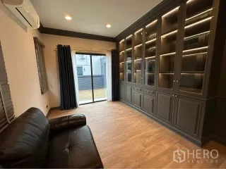ให้เช่า 4 ห้องนอน บ้านเดี่ยว ใน บางกะปิ, กรุงเทพฯ
