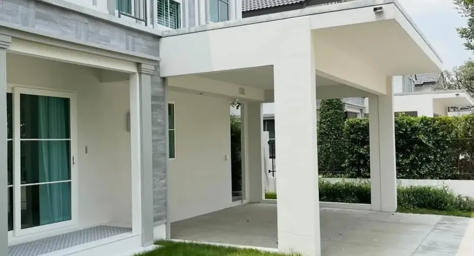À louer 4 chambres maison à Bang Phli, Samut Prakan