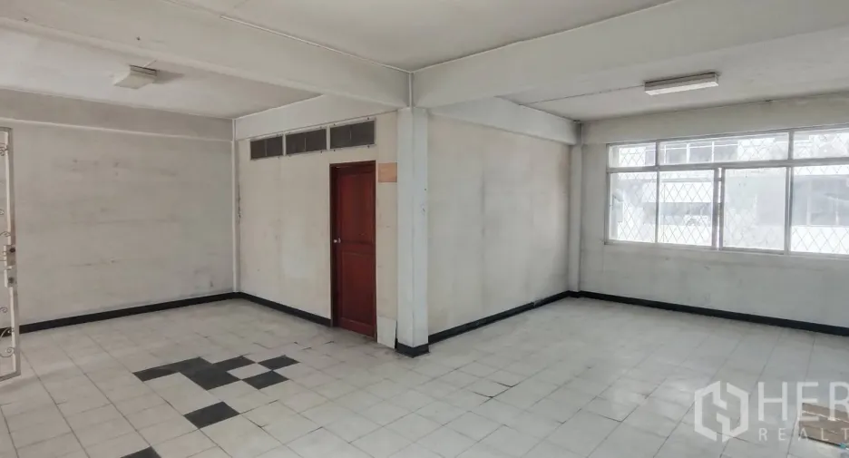 Local comercial en alquiler de 1 habitaciones en Watthana, Bangkok