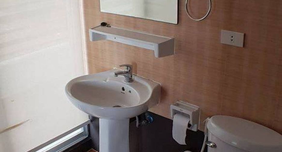 For sale 2 bedrooms condo in Si Racha, Chonburi