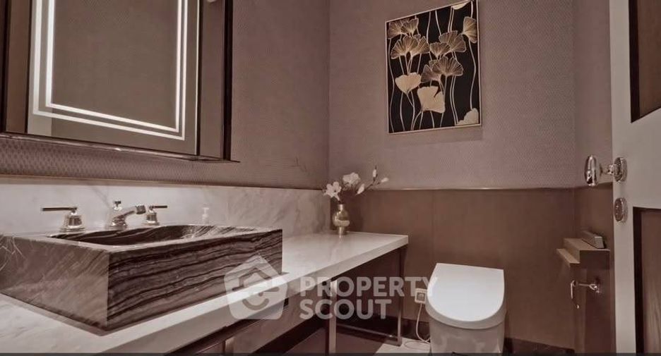Wohnung zur Miete und zum Kauf mit 6 Zimmer in Khlong San, Bangkok