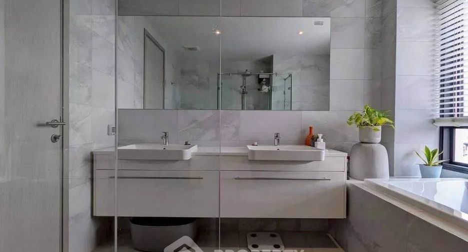 For rent 2 ベッドルーム condo in Watthana, Bangkok