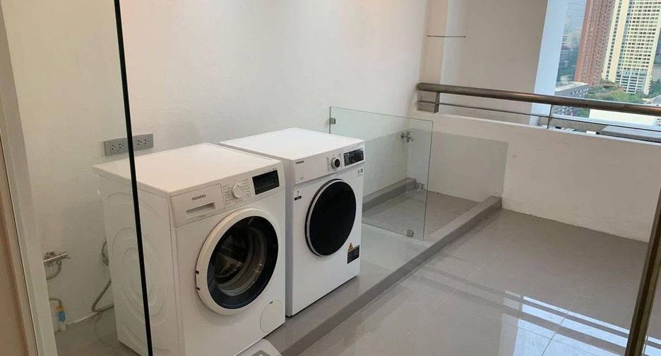 Продажа 3 спальни кондо в Щаттхана, Бангкок