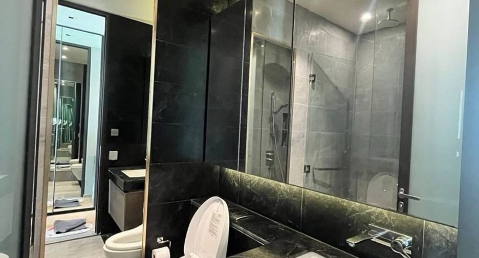 Wohnung zur Miete mit 2 Zimmer in Pathum Wan, Bangkok