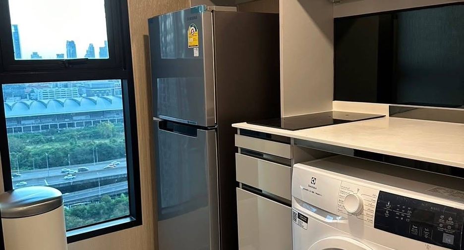 For rent 2 bedrooms condo in Ratchathewi, Bangkok