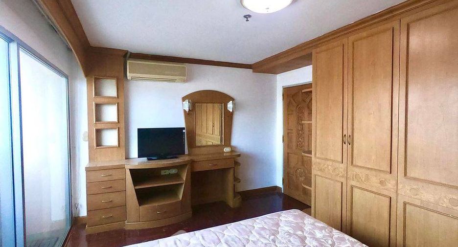 For sale 2 bedrooms condo in Yan Nawa, Bangkok