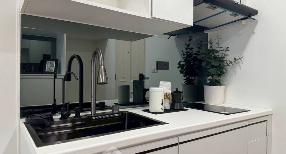 For sale 1 bed condo in Watthana, Bangkok