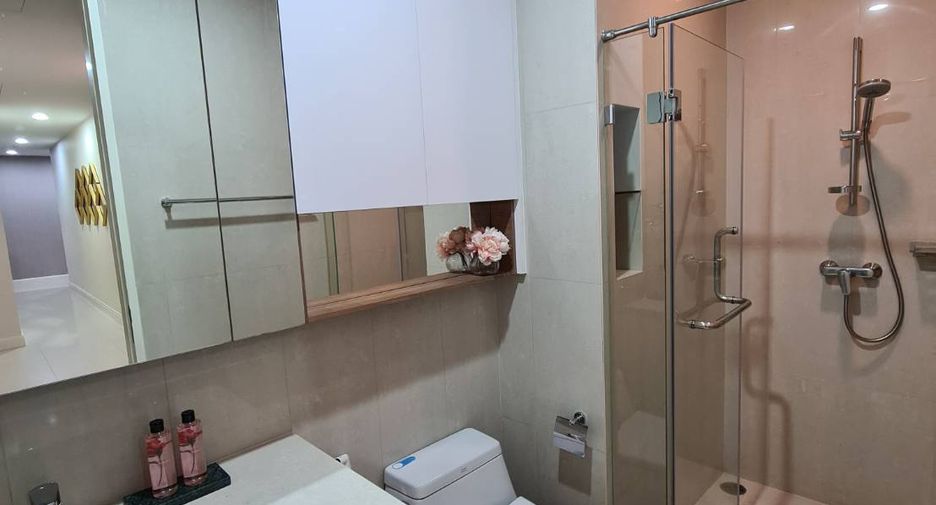 À louer et à vendre 2 chambres condo à Pathum Wan, Bangkok