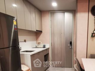 À vendre 2 chambres condo à Huai Khwang, Bangkok
