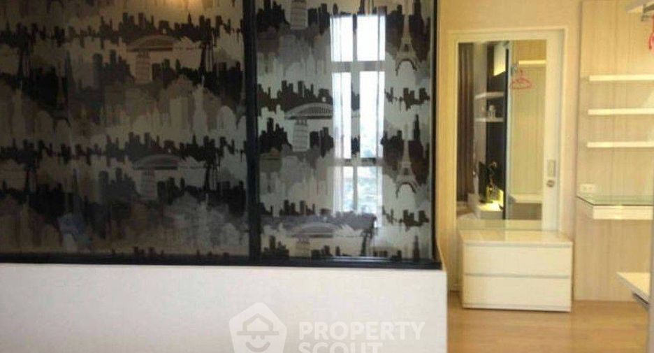For sale 3 bedrooms condo in Khlong San, Bangkok