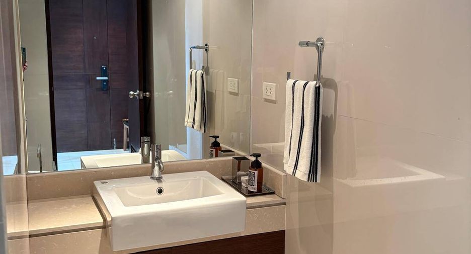 For rent and for sale 1 bed condo in Pathum Wan, Bangkok