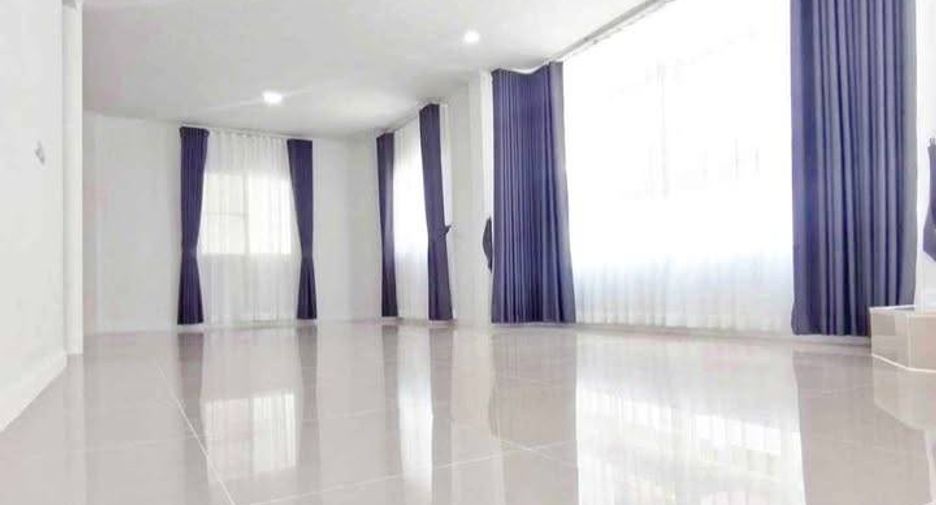 出售 4 卧室 独立屋 在 Mueang Chon Buri, Chon Buri