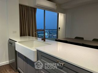 For sale 2 bedrooms condo in Khlong San, Bangkok
