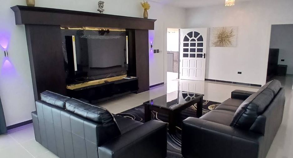 Villa zur Miete und zum Kauf mit 6 Zimmer in Bang Lamung, Chonburi