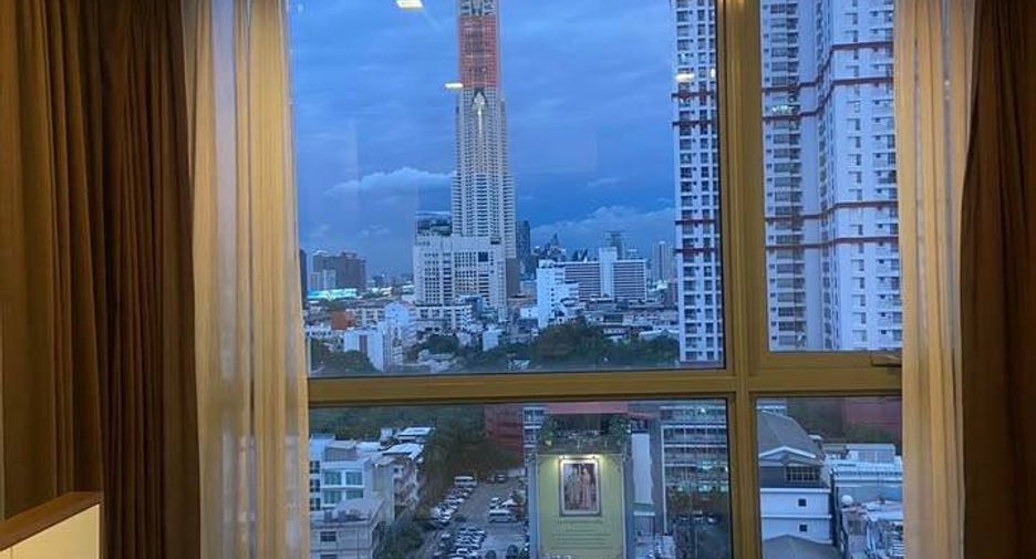 Продажа 2 спальни кондо в Ратчатхещи, Бангкок